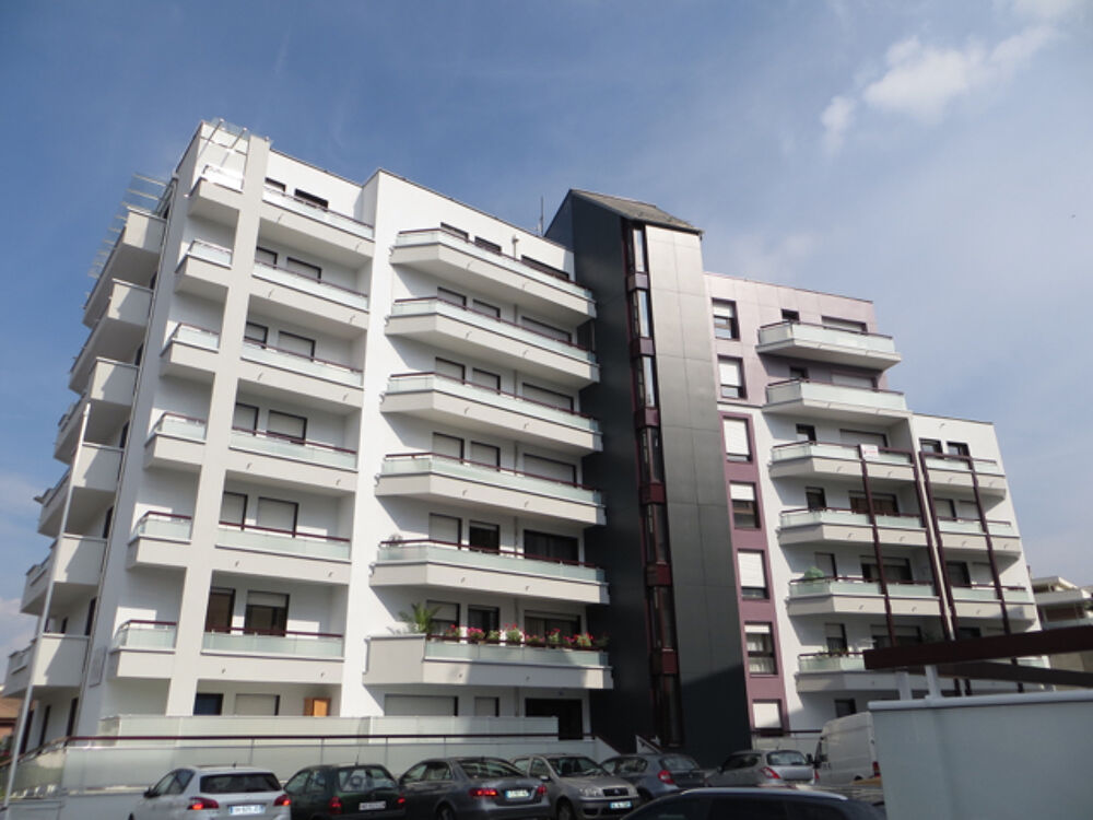 Location Parking/Garage Parking souterrain Annemasse