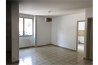  Appartement à louer 3 pièces 65 m²
