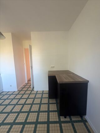  Appartement à louer 3 pièces 65 m²