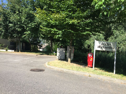  Parking / Garage � louer 