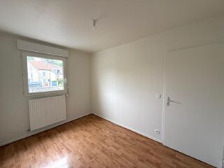  Appartement � louer 4 pi�ces 82 m�