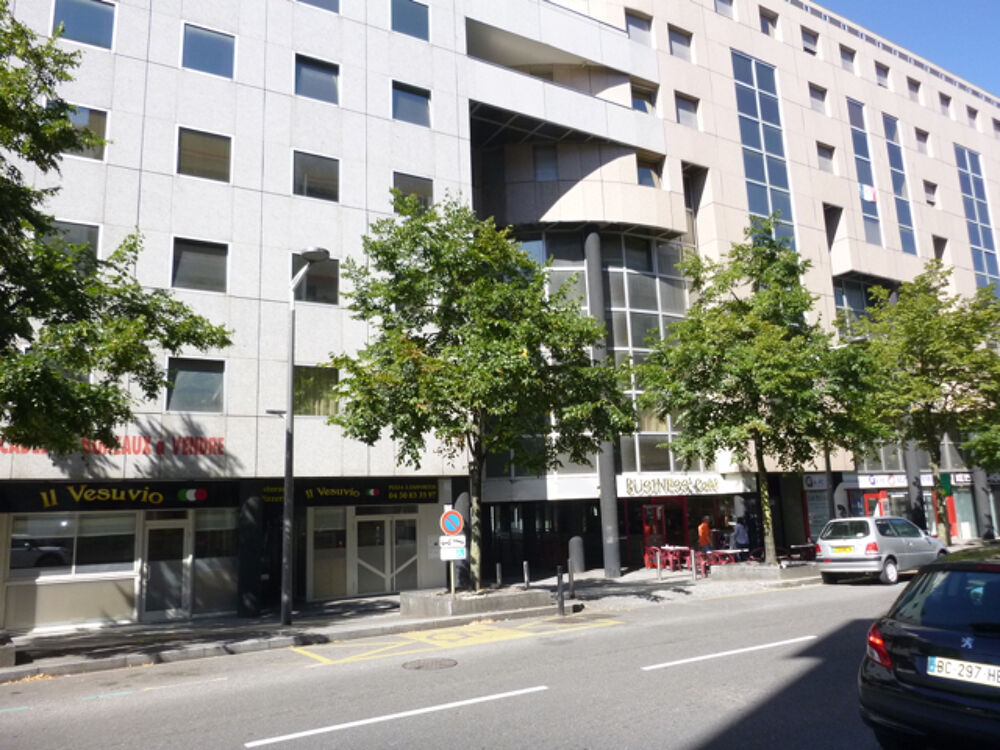 Location Parking/Garage Parking souterrain en centre ville Annemasse