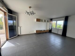 Appartement à louer 3 pièces 66 m²