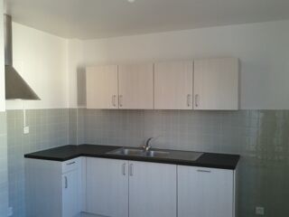  Appartement à louer 3 pièces 74 m²
