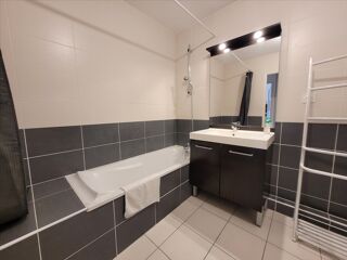  Appartement à louer 2 pièces 60 m²