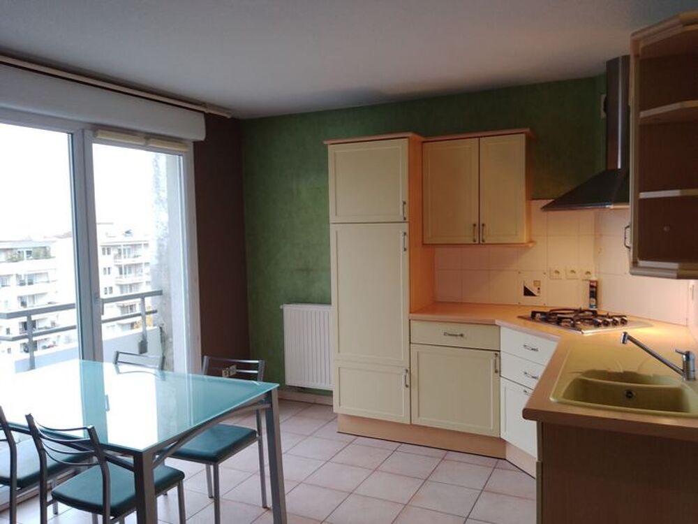 Location Appartement T1 bis meublé dernier étage Seynod