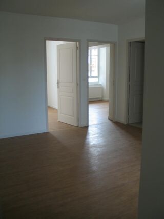  Appartement à louer 3 pièces 48 m²
