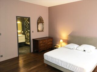  Appartement � louer 163 m�