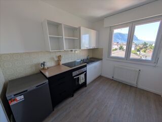  Appartement à louer 2 pièces 46 m²