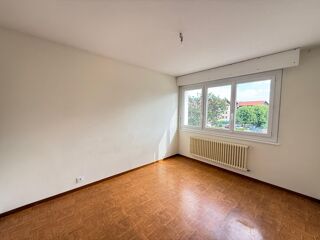  Appartement à louer 3 pièces 74 m² Reignier