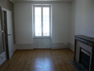  Appartement à louer 3 pièces 69 m²