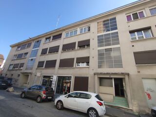  Parking / Garage à louer 16 m² Annemasse