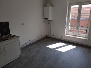  Appartement à louer 4 pièces 81 m²