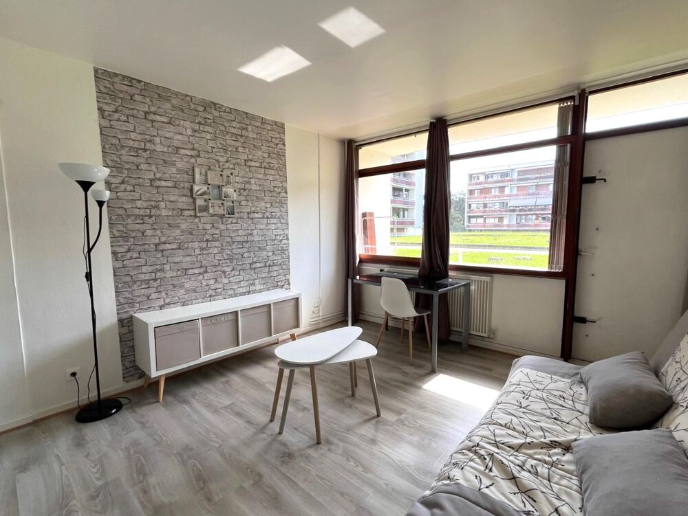 Studio à la douane