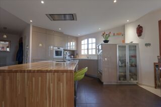 Vente Maison 2065m²ET VUE DÉGAGÉE SUR LES MONTS DU LYONNAIS Maison à Pollionnay de 143 m², terrain de 2 065 m² et vue dégagée sur les monts d Pollionnay