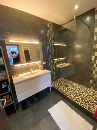  Appartement � louer 163 m�