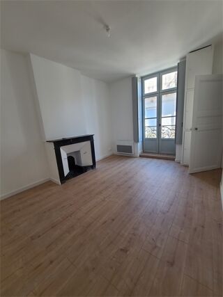  Appartement � louer 4 pi�ces 93 m�