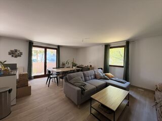  Appartement à louer 3 pièces 75 m²