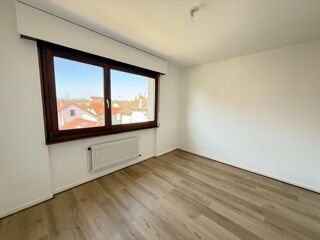  Appartement à louer 3 pièces 65 m² Ambilly