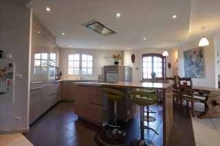 Vente Maison 2065m²ET VUE DÉGAGÉE SUR LES MONTS DU LYONNAIS Maison à Pollionnay de 143 m², terrain de 2 065 m² et vue dégagée sur les monts d Pollionnay