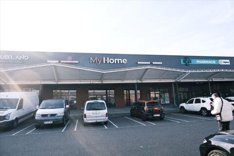 Local Commercial de 731m&sup2; 10524 68100 Mulhouse