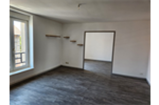 Appartement à louer 4 pièces 81 m²