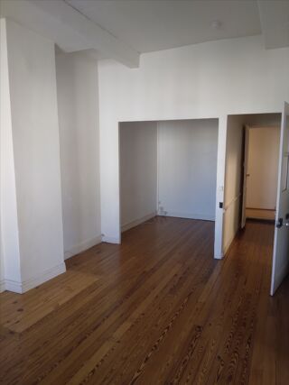  Appartement à louer 5 pièces 87 m²