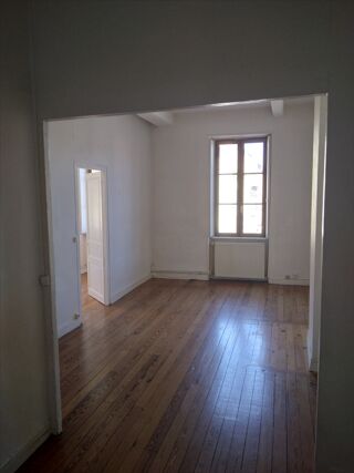  Appartement à louer 5 pièces 87 m²