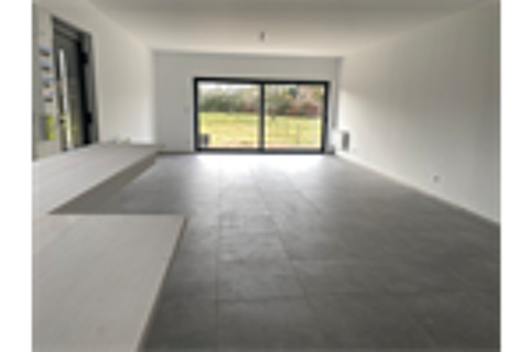   T4 proche douane de Soral 