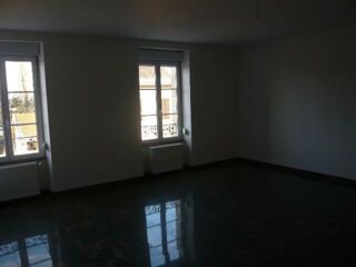  Appartement à louer 4 pièces 82 m²