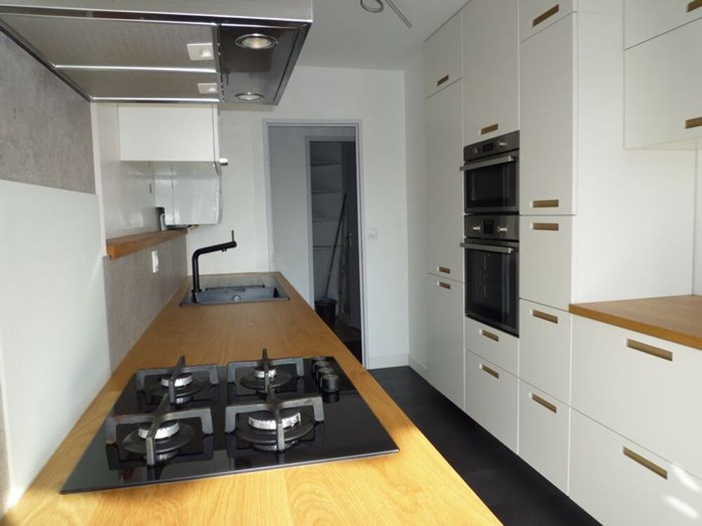 Location Appartement Grand Type 3 rénové et meublé Cran-gevrier
