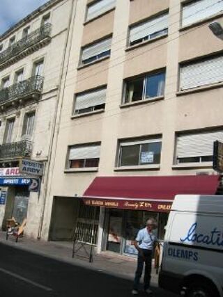  Appartement à louer 2 pièces 32 m²
