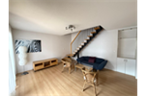   T3 DUPLEX Appartement - 3 pi�ce(s) - 65 m�