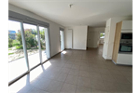  Appartement � louer 4 pi�ces 80 m�