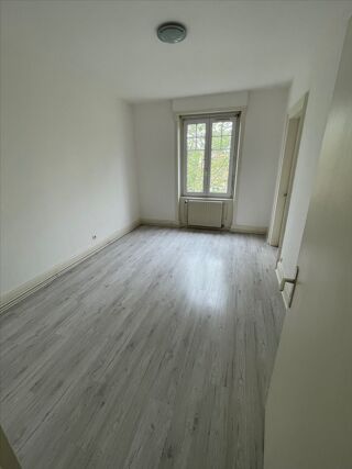  Appartement à louer 2 pièces 58 m²