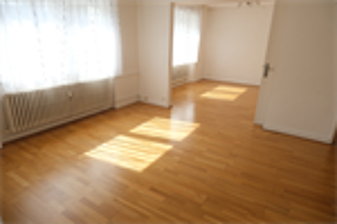  Appartement � louer 7 pi�ces 175 m�