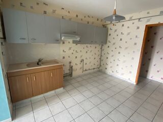  Appartement à louer 4 pièces 84 m²