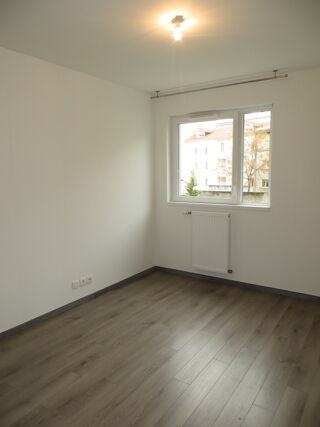  Appartement à louer 3 pièces 69 m²