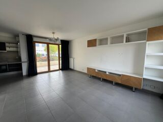  Appartement à louer 3 pièces 66 m²