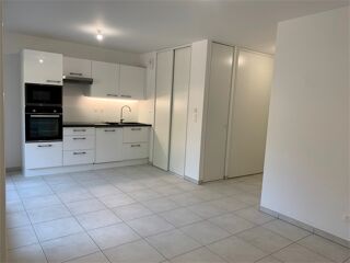  Appartement à louer 2 pièces 50 m²