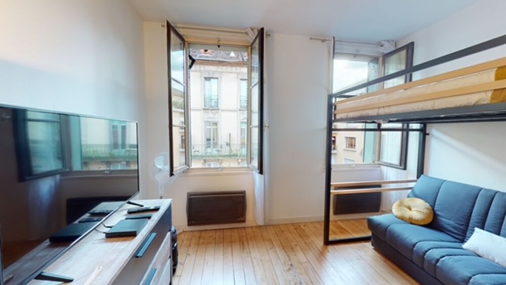 Grand Studio meublé rénové bail 9 mois