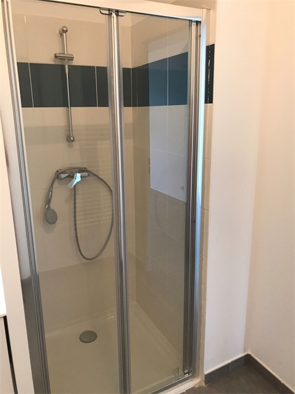Location Appartement Studio - ECULLY Ecully