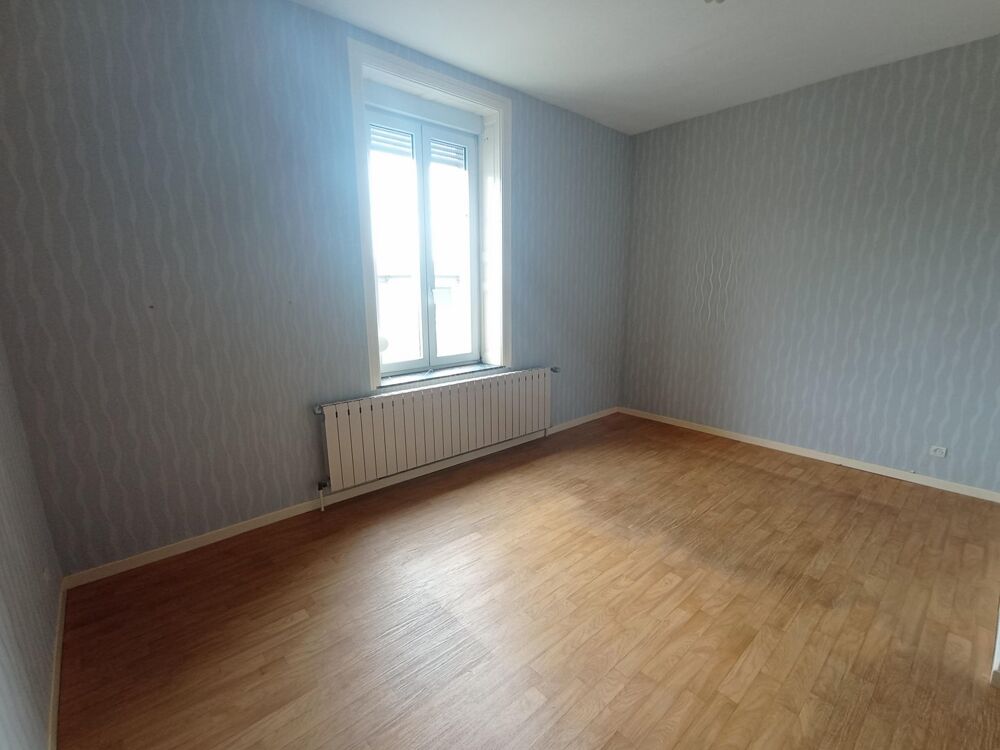 LOCATION BACCARAT - F2 RDC PARKING ET JARDIN