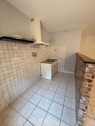  Appartement à louer 3 pièces 79 m²