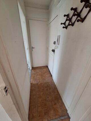  Appartement à louer 1 pièce 28 m²