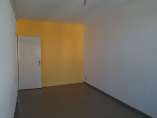  Appartement à louer 4 pièces 86 m²