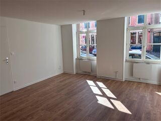  Appartement à louer 2 pièces 45 m²