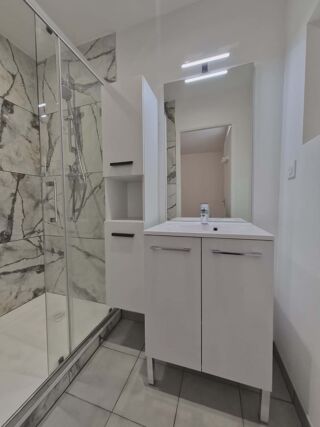  Appartement à louer 2 pièces 50 m²