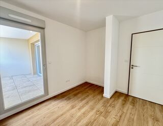  Appartement à louer 3 pièces 63 m²