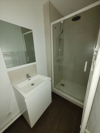  Appartement à louer 2 pièces 62 m²